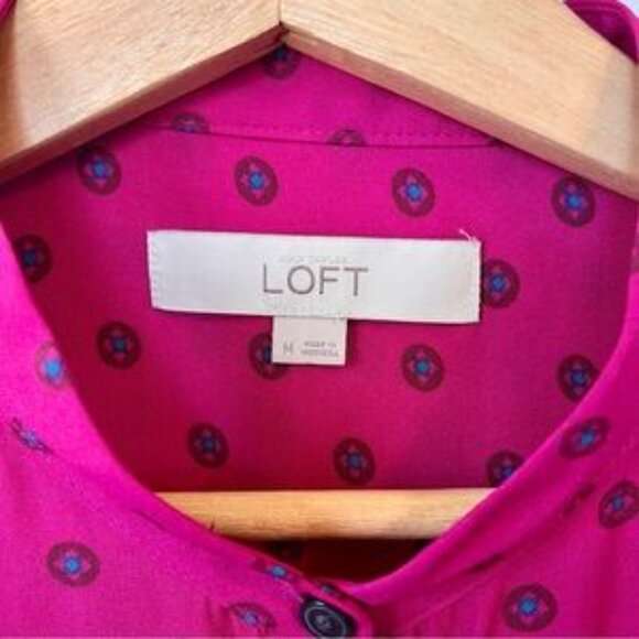 Ann Taylor LOFT Fuchsia Long Sleeve Collarless Blouse, Size M - Picture 8 of 11